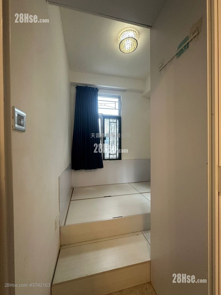 嘉寶大廈 租盤 1 房 , 1 浴室 266 平方呎