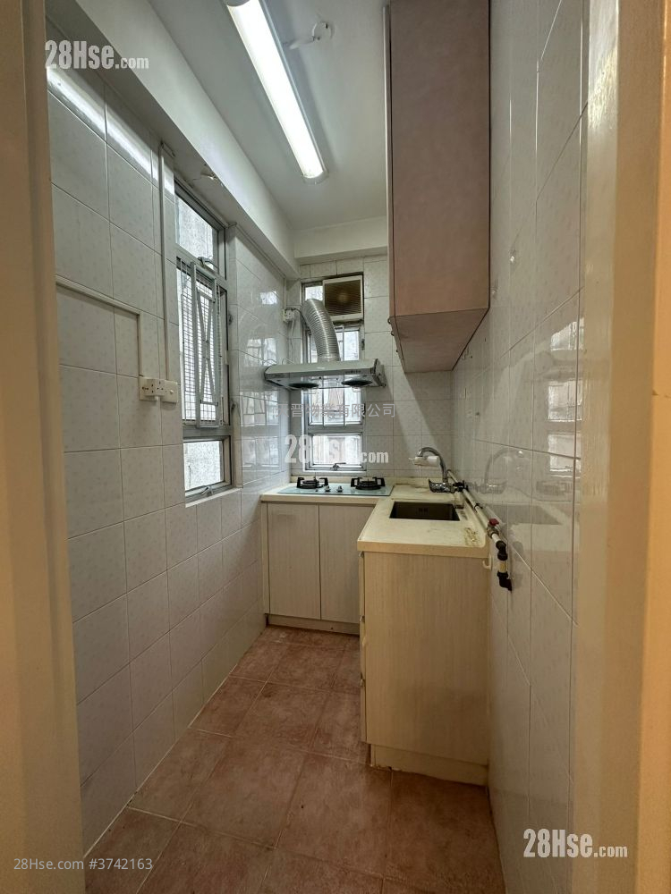 嘉寶大廈 租盤 1 房 , 1 浴室 266 平方呎