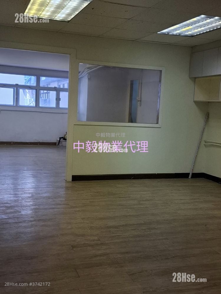 Kai Fuk Industrial Centre Rental 800 ft²