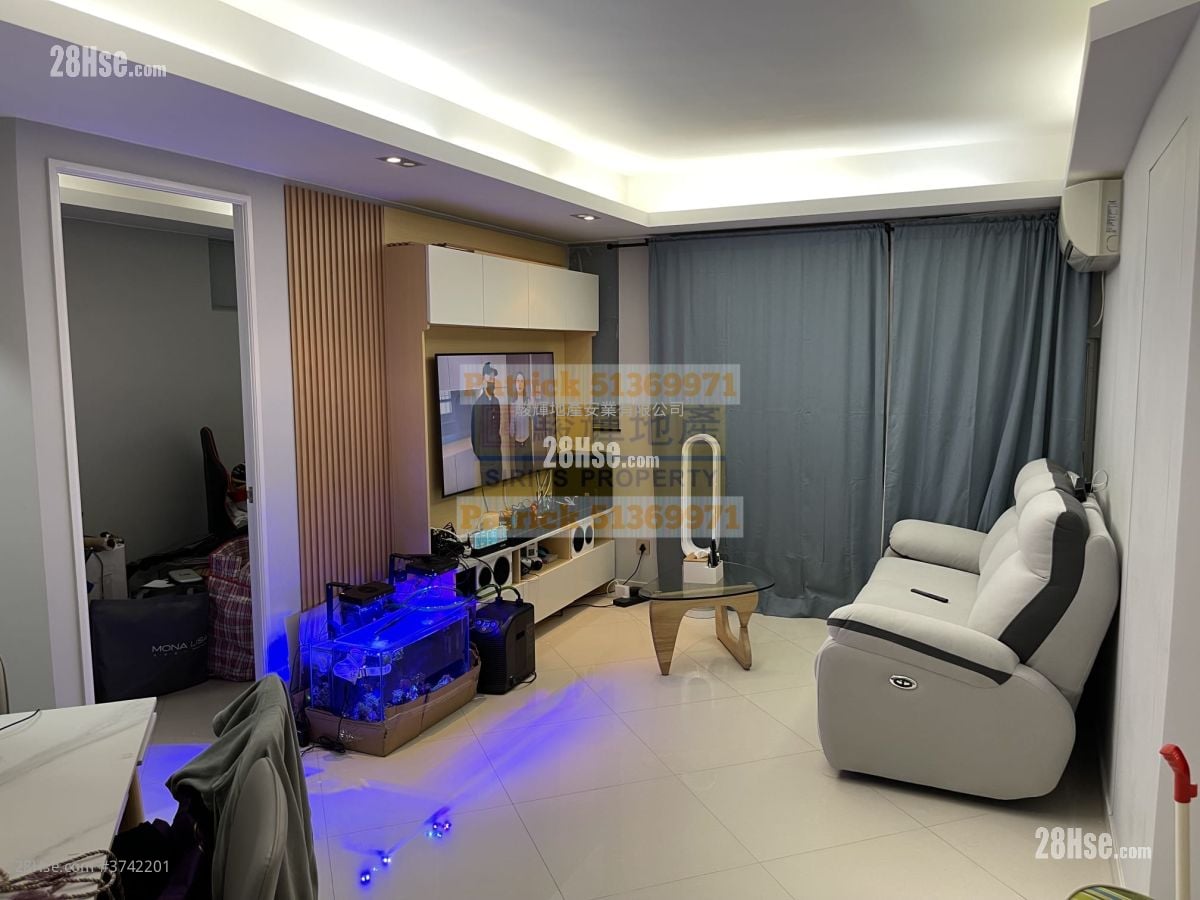 Cascades Sell 2 Bedrooms , 1 Bathroom 475 ft²