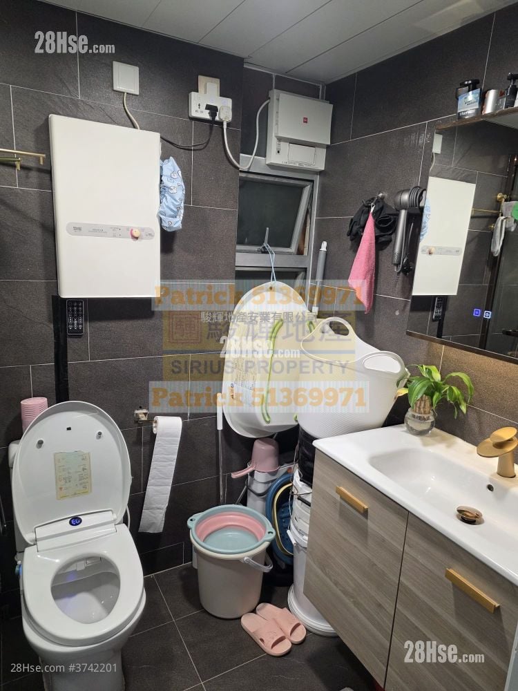 Cascades Sell 2 Bedrooms , 1 Bathroom 475 ft²