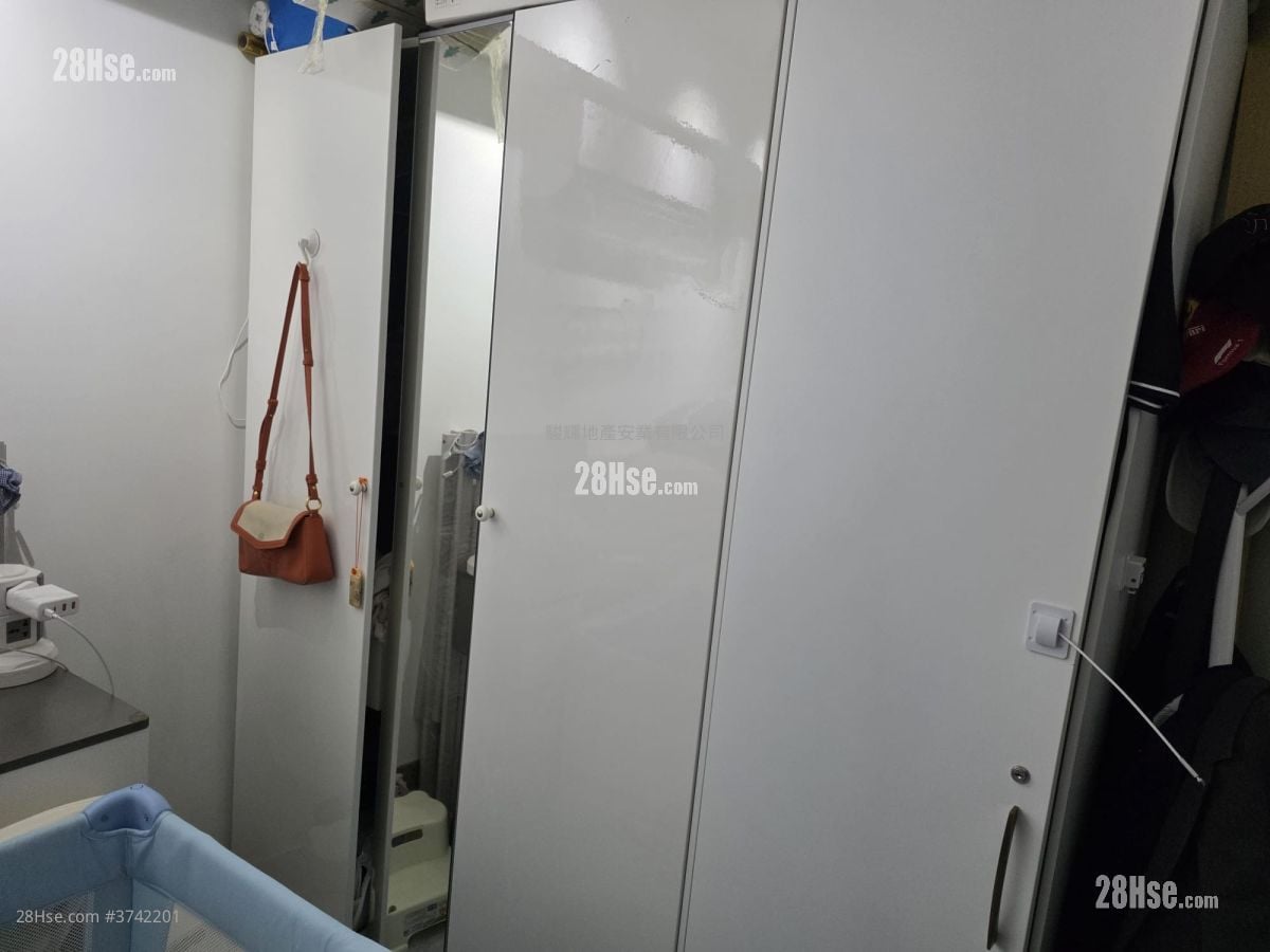 Cascades Sell 2 Bedrooms , 1 Bathroom 475 ft²