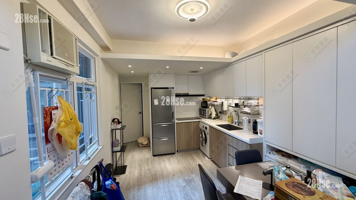 興漢大廈 售盤 4 房 , 2 浴室 907 平方呎