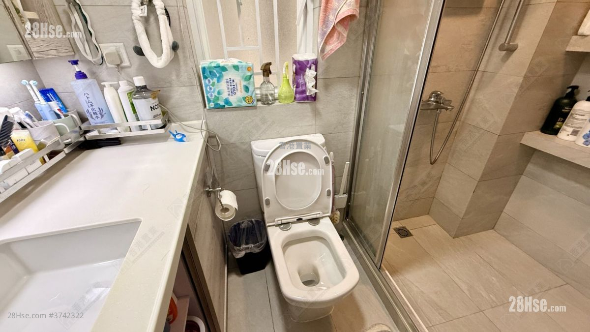 興漢大廈 售盤 4 房 , 2 浴室 907 平方呎