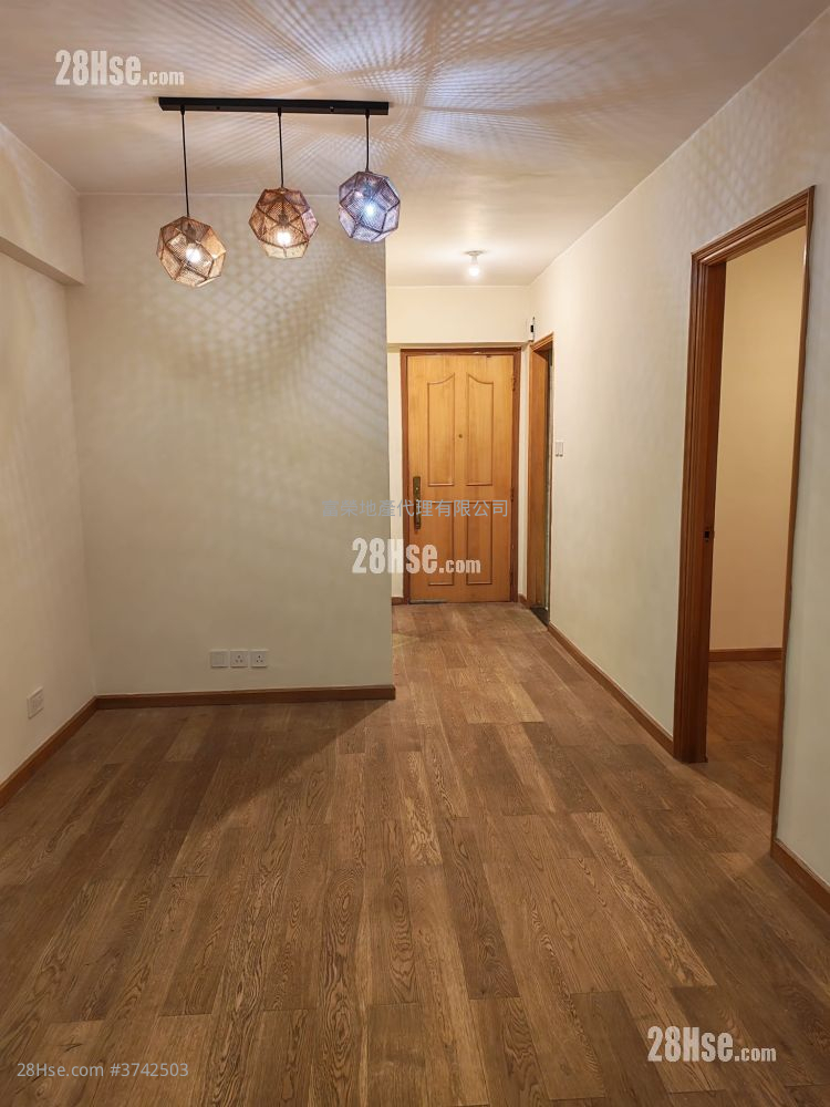 黃埔新村 售盤 2 房 , 1 浴室 401 平方呎