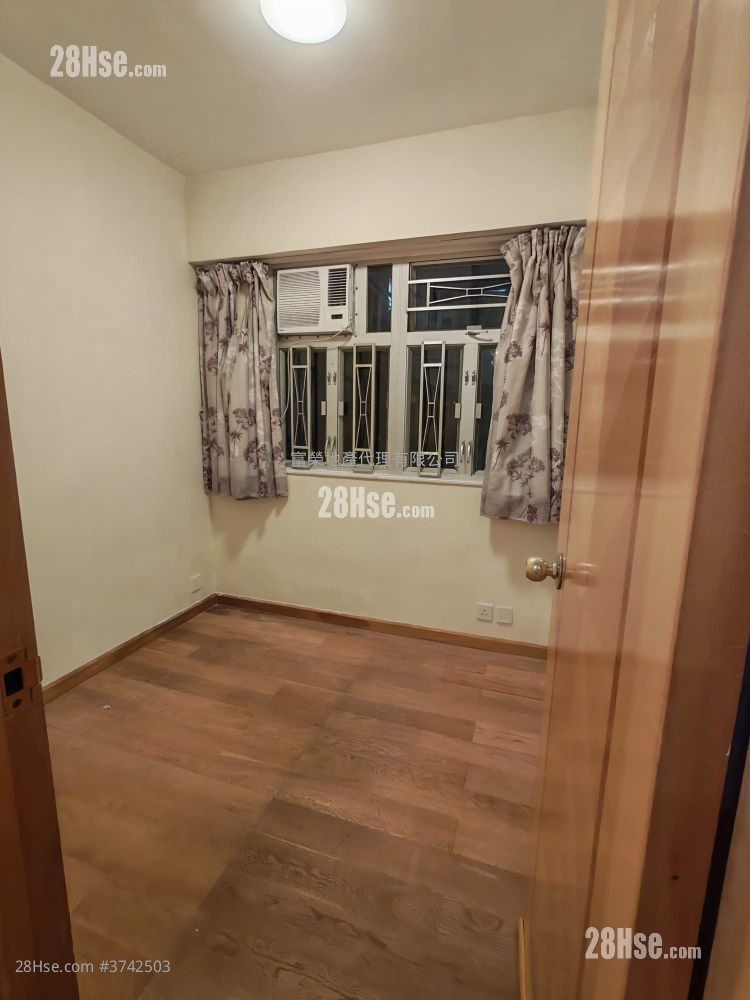 黃埔新村 售盤 2 房 , 1 浴室 401 平方呎