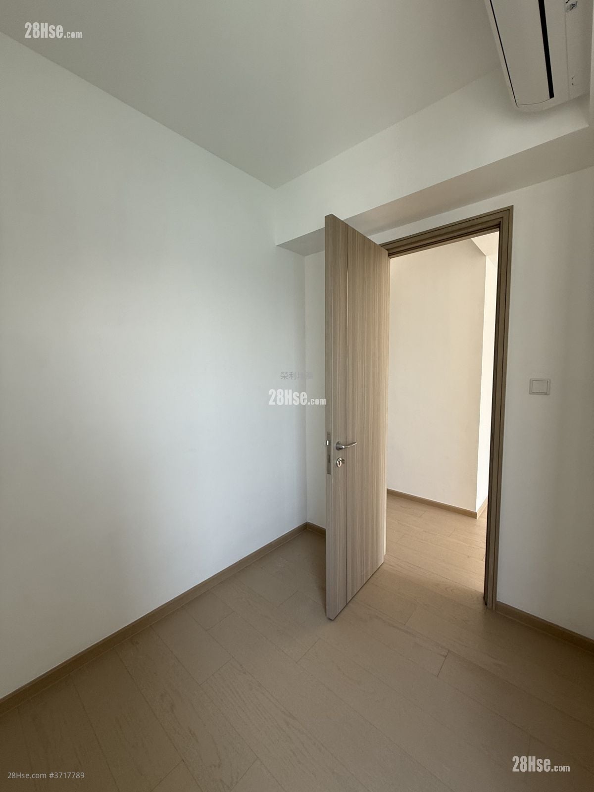 The Coast Line Rental 2 Bedrooms , 1 Bathroom 464 ft²