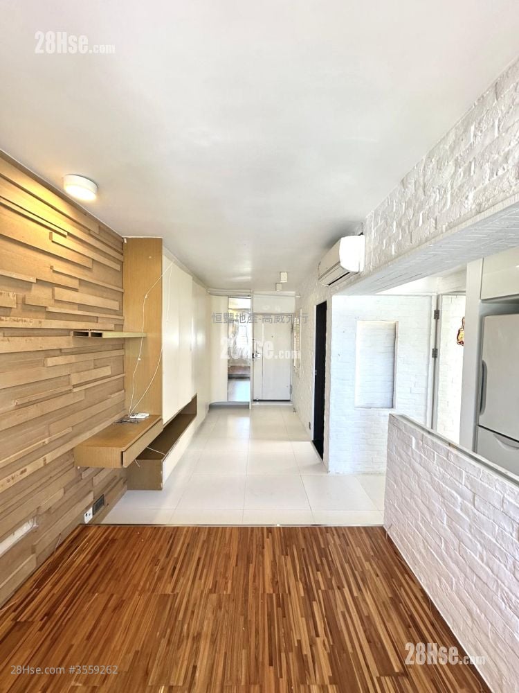 Wah Yu Court Rental 1 Bedroom , 1 Bathroom 352 ft²