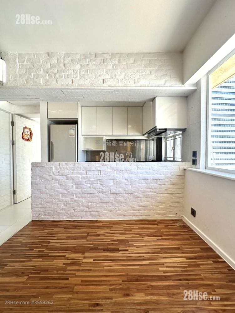 Wah Yu Court Rental 1 Bedroom , 1 Bathroom 352 ft²