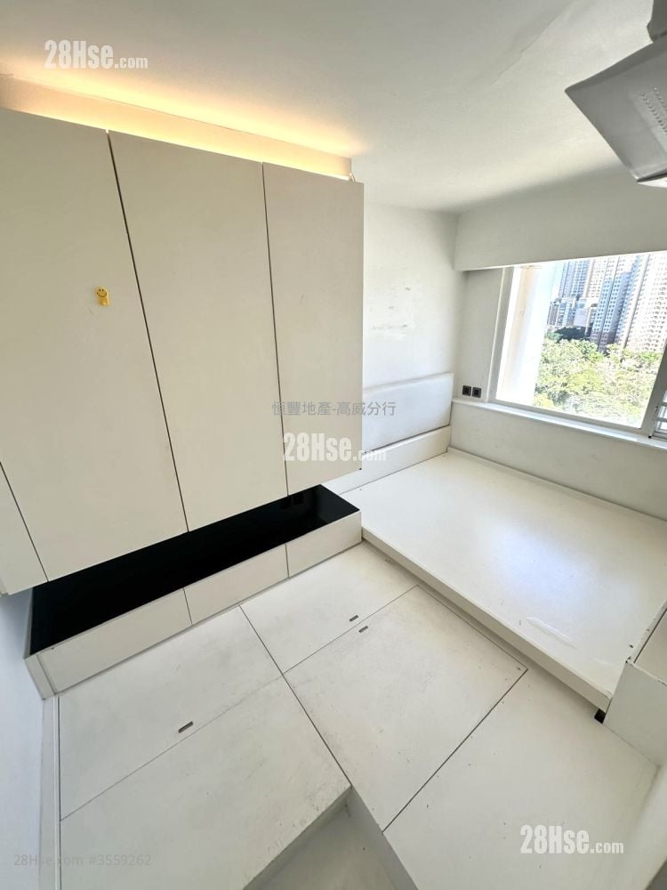 Wah Yu Court Rental 1 Bedroom , 1 Bathroom 352 ft²