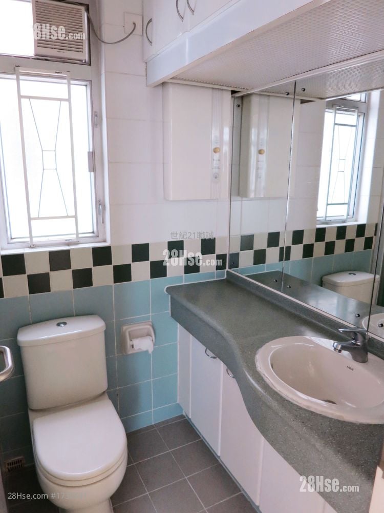 Hong Yat Court Rental 2 Bedrooms , 1 Bathroom 506 ft²