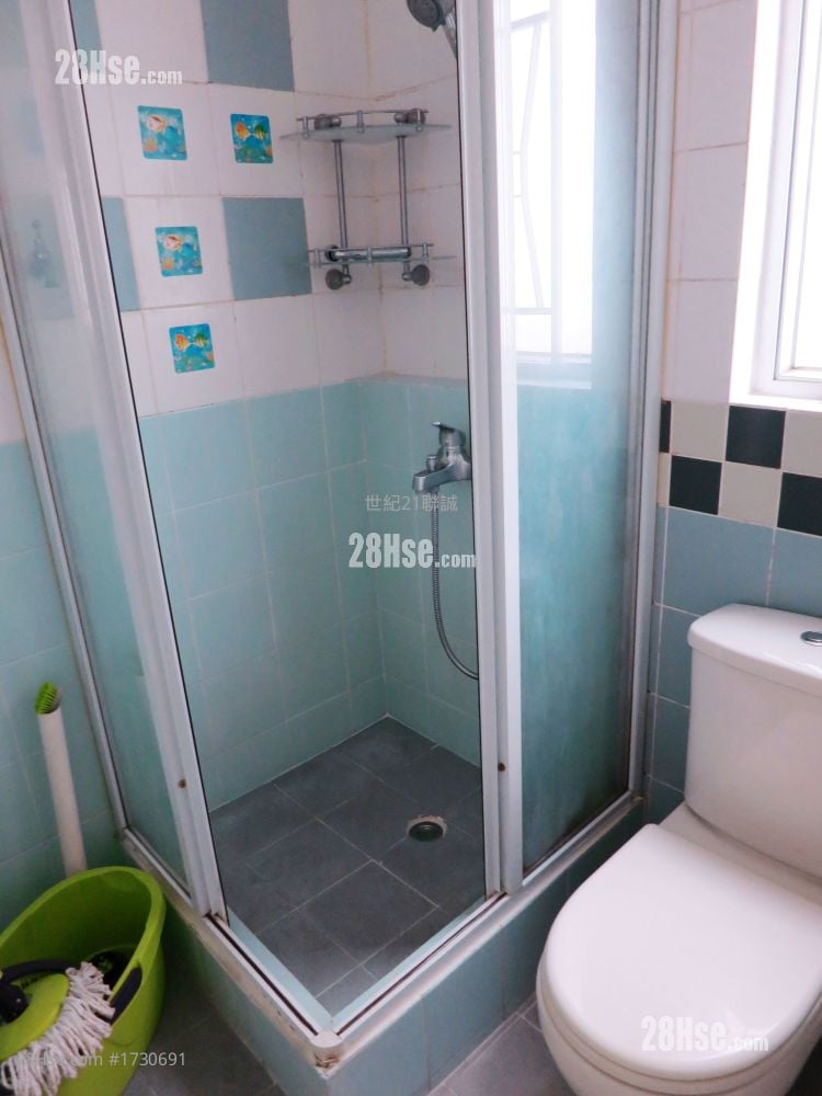 Hong Yat Court Rental 2 Bedrooms , 1 Bathroom 506 ft²