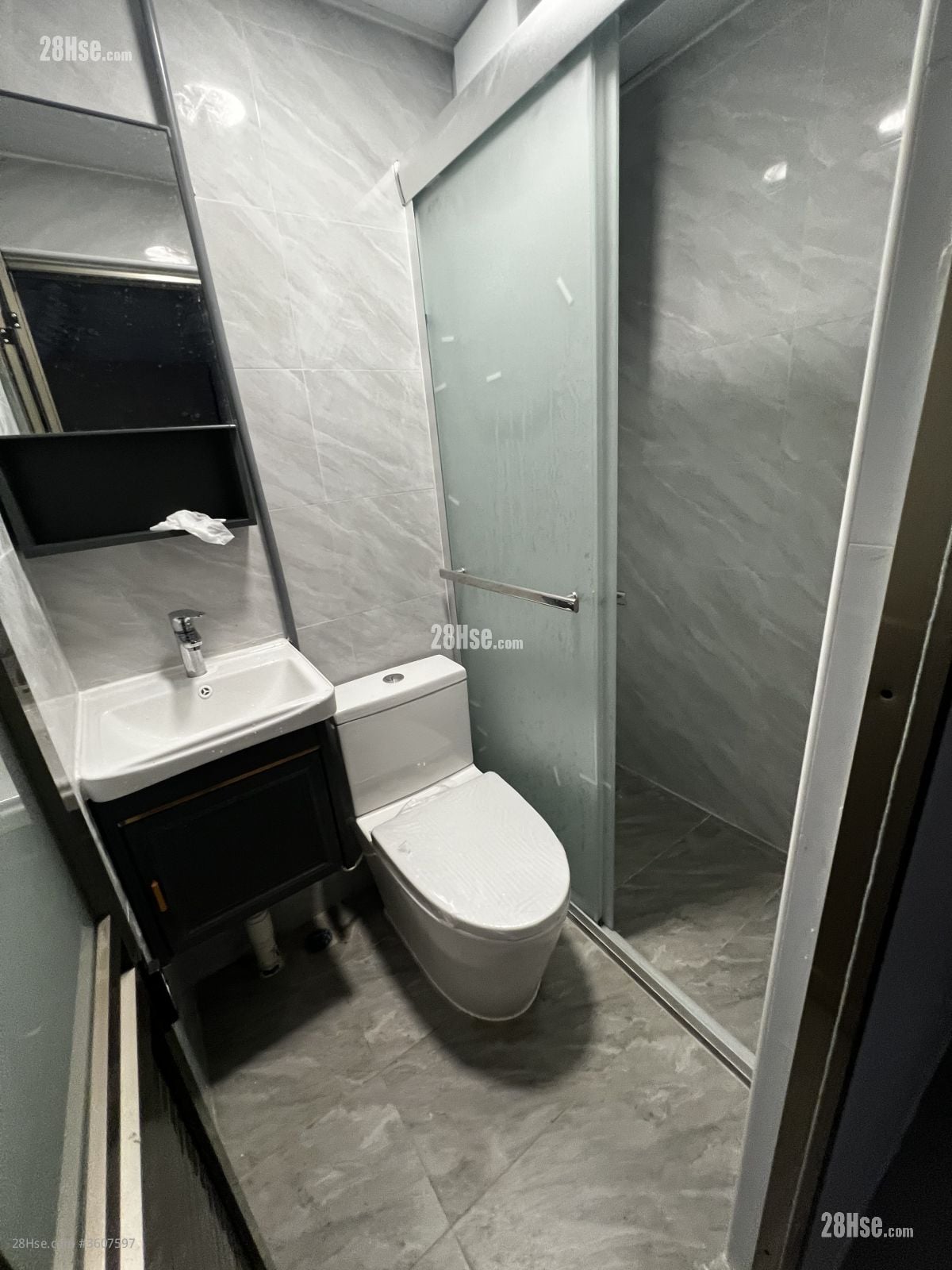 Kam Shan Lau Rental 250 ft²