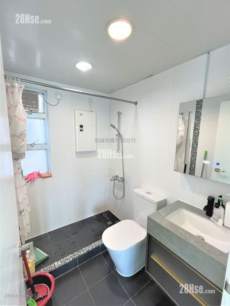 花都广场 售盘 3 房 , 1 浴室 526 平方尺