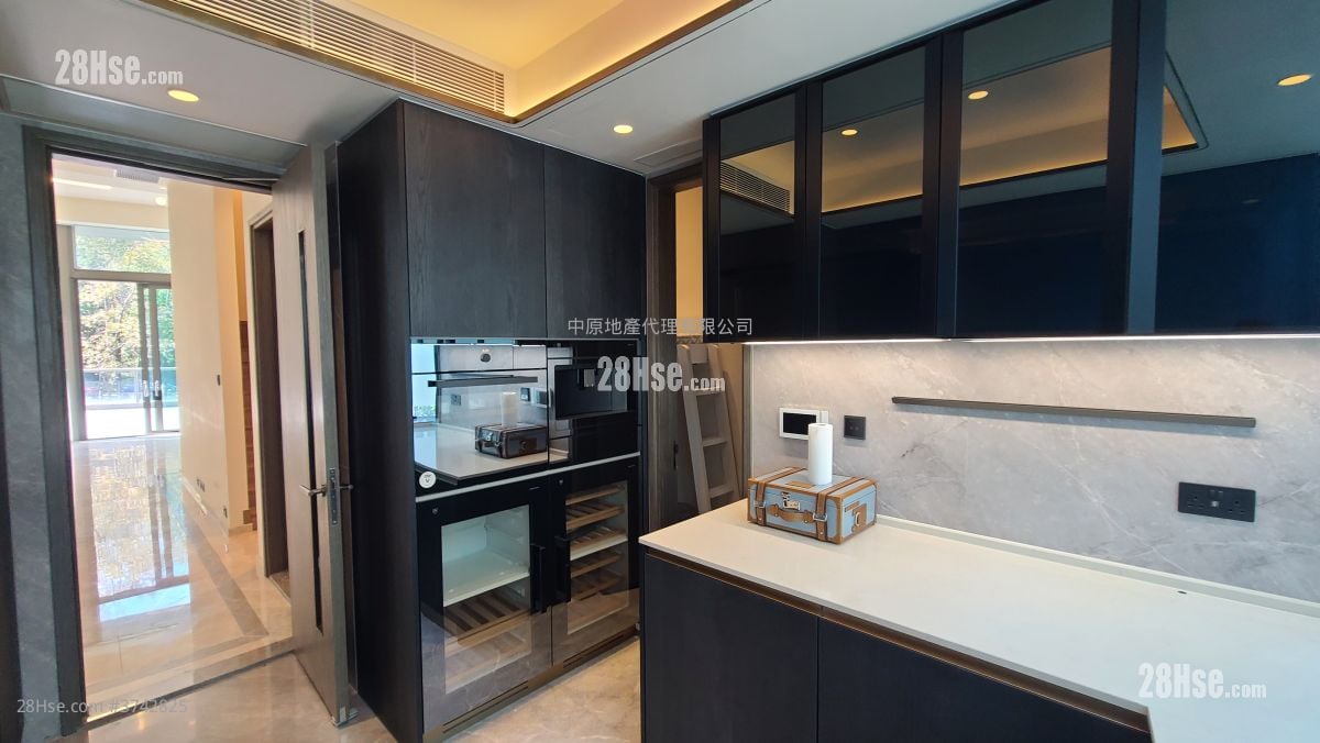 廚房: 上源 租盤 4 房 , 5+ 浴室 2,741 平方呎