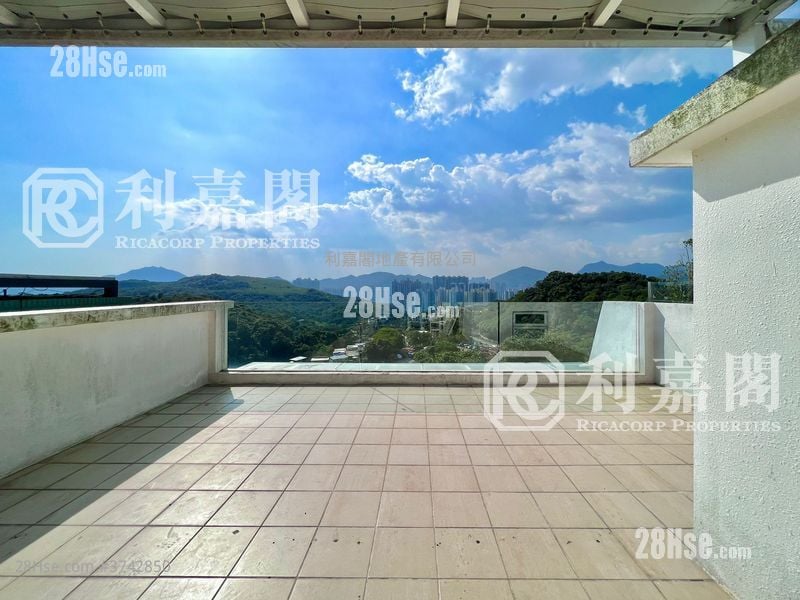 Mang Kung Uk Sell 4 Bedrooms , 3 Bathrooms 1,911 ft²