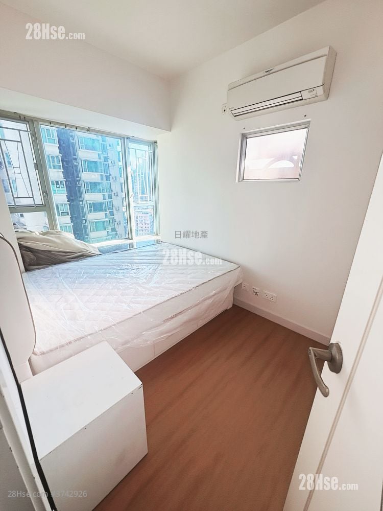 Metro Harbour View Rental 2 Bedrooms 322 ft²