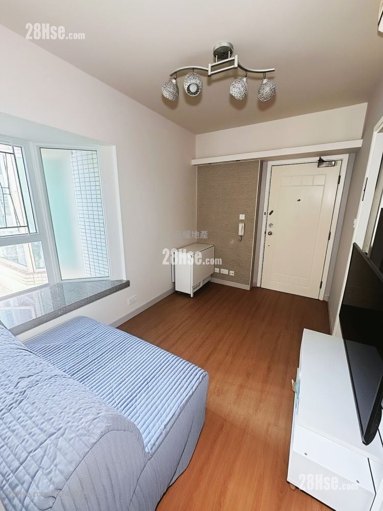 Metro Harbour View Rental 2 Bedrooms 322 ft²