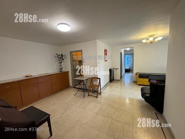 Taikoo Shing Sell 3 Bedrooms , 2 Bathrooms 708 ft²