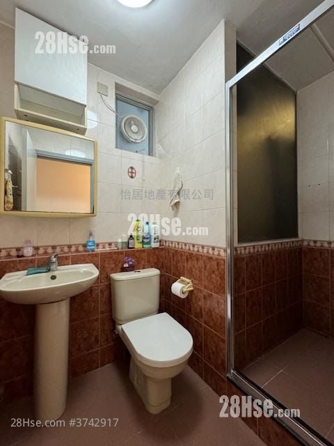 Taikoo Shing Sell 3 Bedrooms , 2 Bathrooms 708 ft²