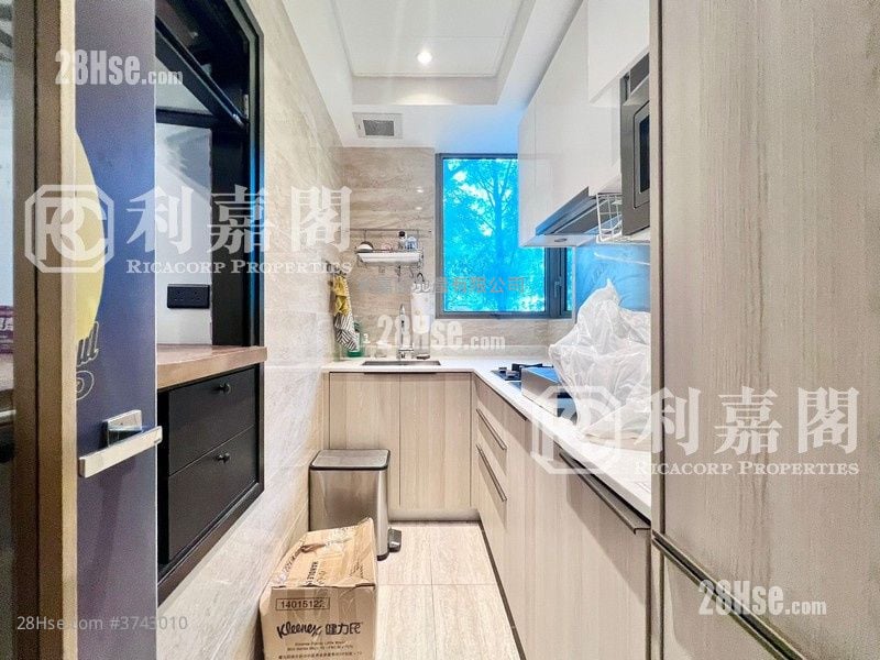 Park Mediterranean Sell 2 Bedrooms , 1 Bathroom 528 ft²