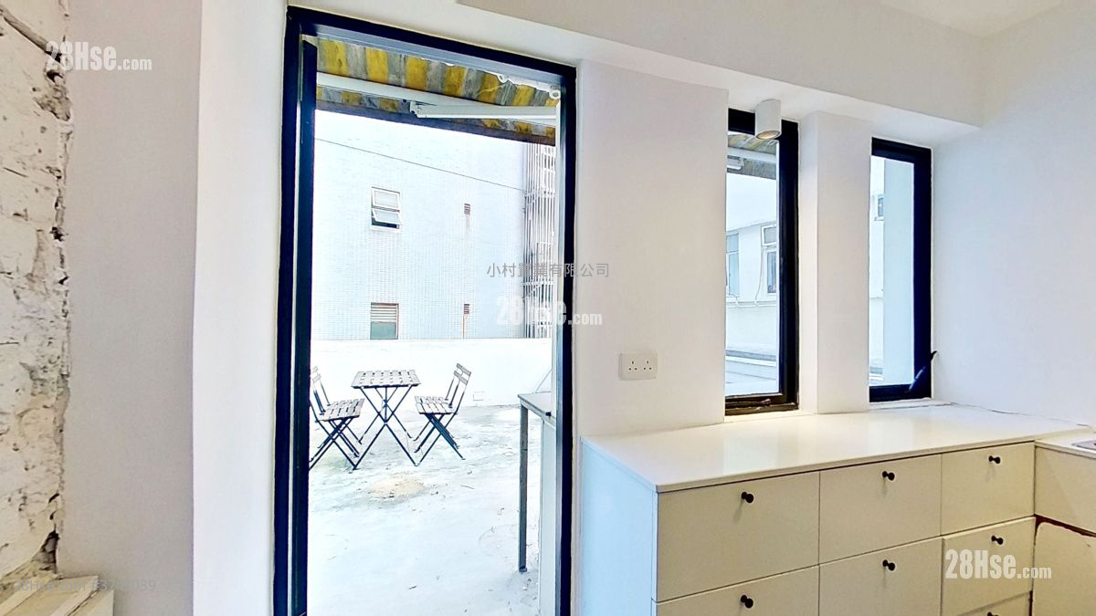 廚房: 歌賦街41-43號 租盤 2 房 , 1 浴室 592 平方呎