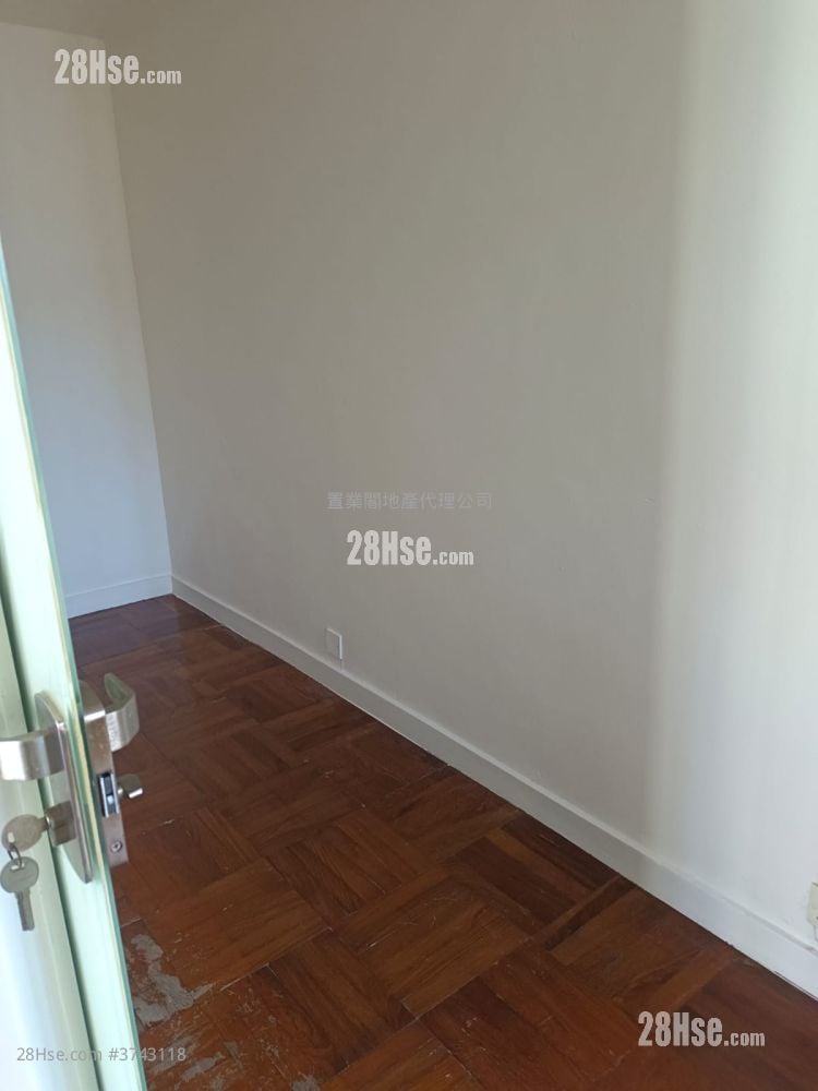 美孚新邨 售盘 3 房 , 1 浴室 654 平方尺