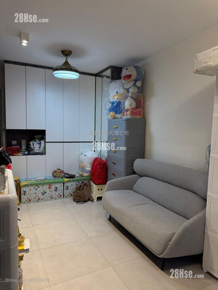 Choi Hing Court Sell 1 Bathroom 379 ft²