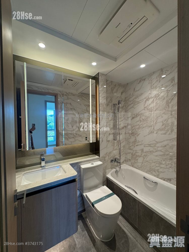 柏瓏 租盤 2 房 , 1 浴室 464 平方呎