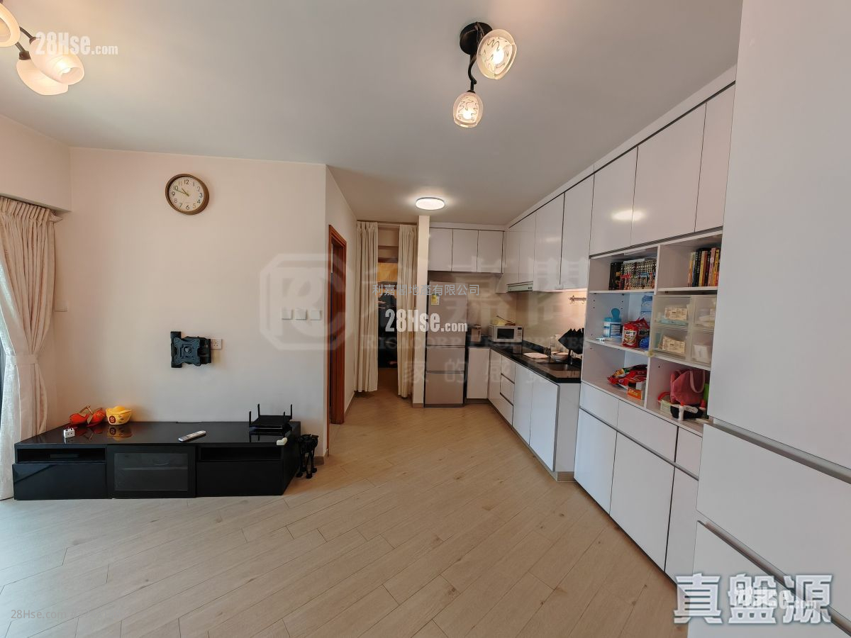 Yoho Town 售盤 2 房 , 1 浴室 463 平方呎