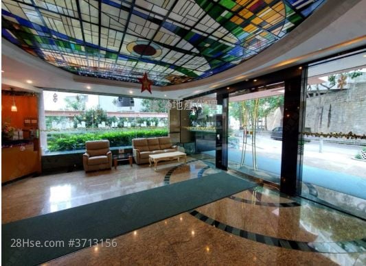 Royal Court Sell 3 Bedrooms , 2 Bathrooms 636 ft²