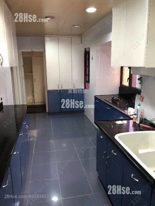 碧霞花園 售盤 3 房 , 2 浴室 1,296 平方呎