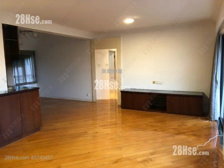 碧霞花園 售盤 3 房 , 2 浴室 1,296 平方呎