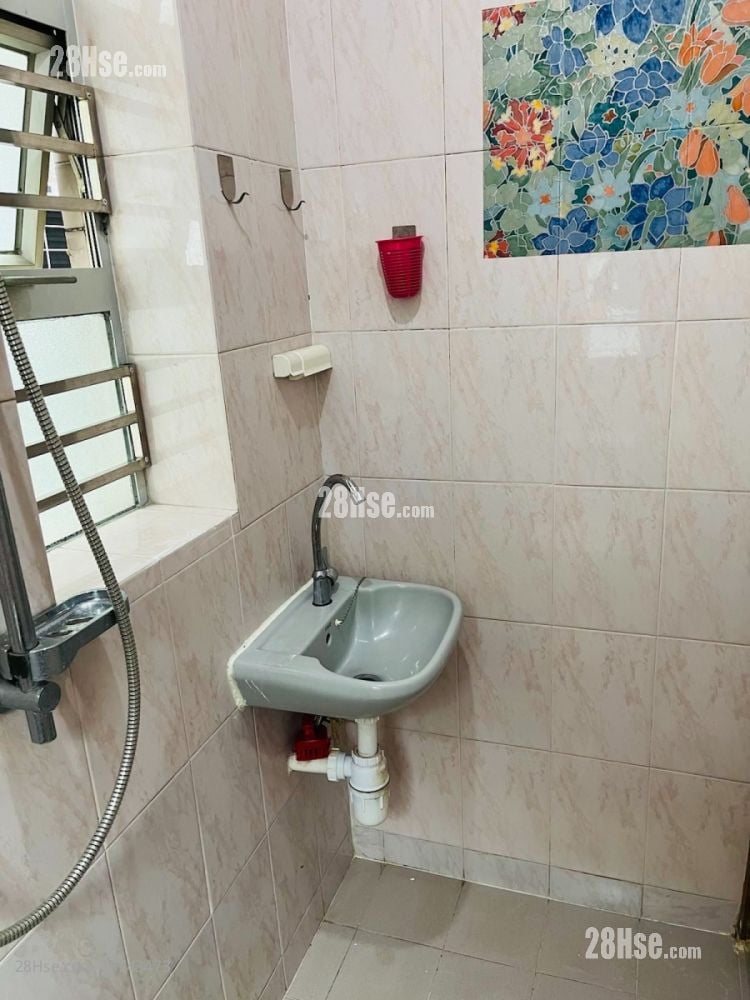 Village Rental Studio , 1 Bathroom 250 ft²