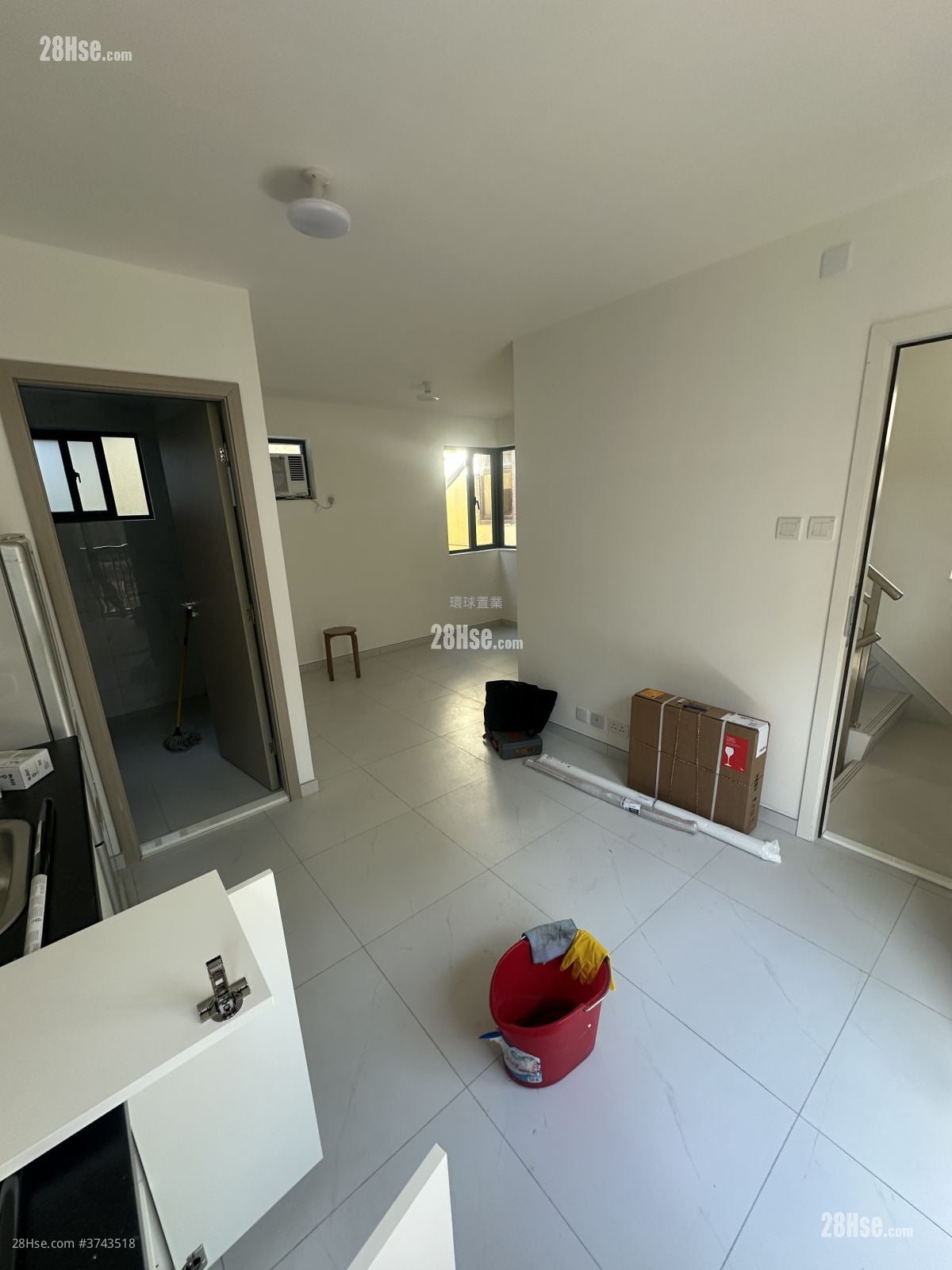 村屋 售盘 开放式间隔 , 1 浴室 250 平方尺