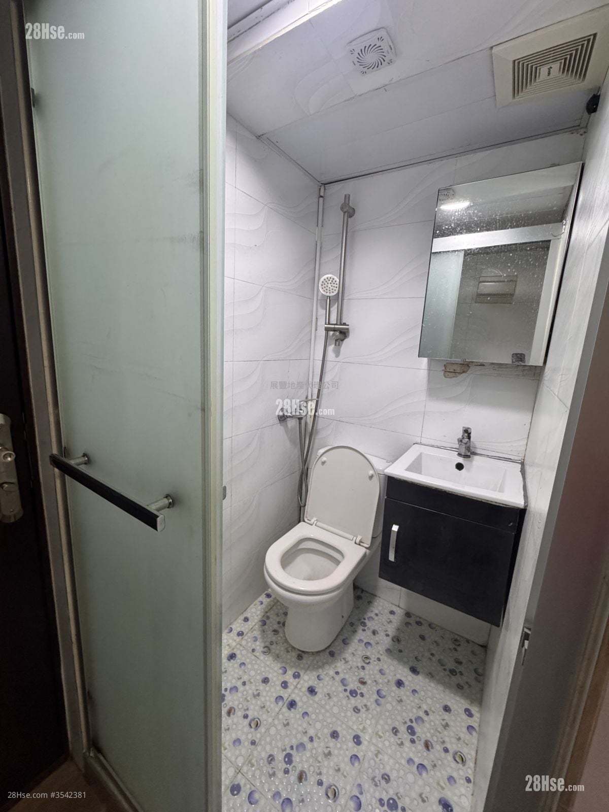 2C Fuk Wing Street Rental 1 Bedroom , 1 Bathroom 170 ft²