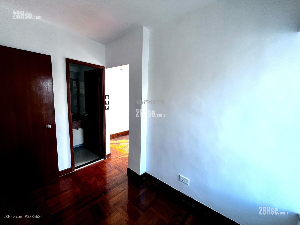 悦海华庭 售盘 3 房 , 2 浴室 527 平方尺