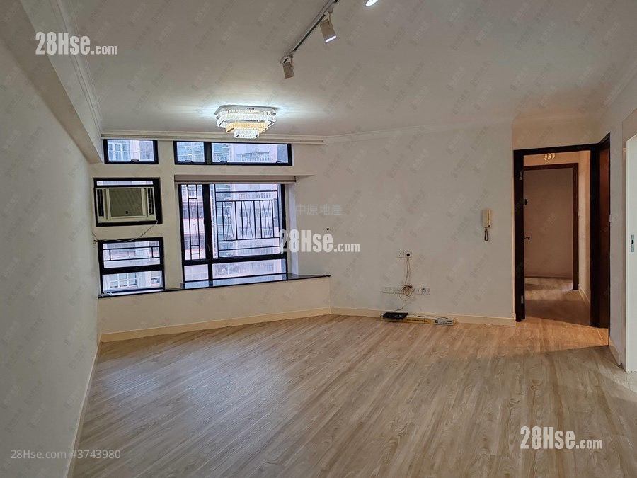 栢景臺 售盤 3 房 910 平方呎