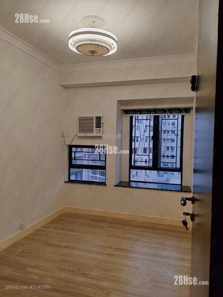 栢景臺 售盤 3 房 910 平方呎