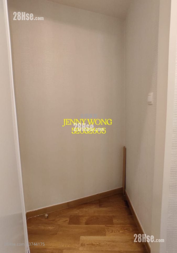 Grand Austin Sell 2 Bedrooms , 1 Bathroom 595 ft²