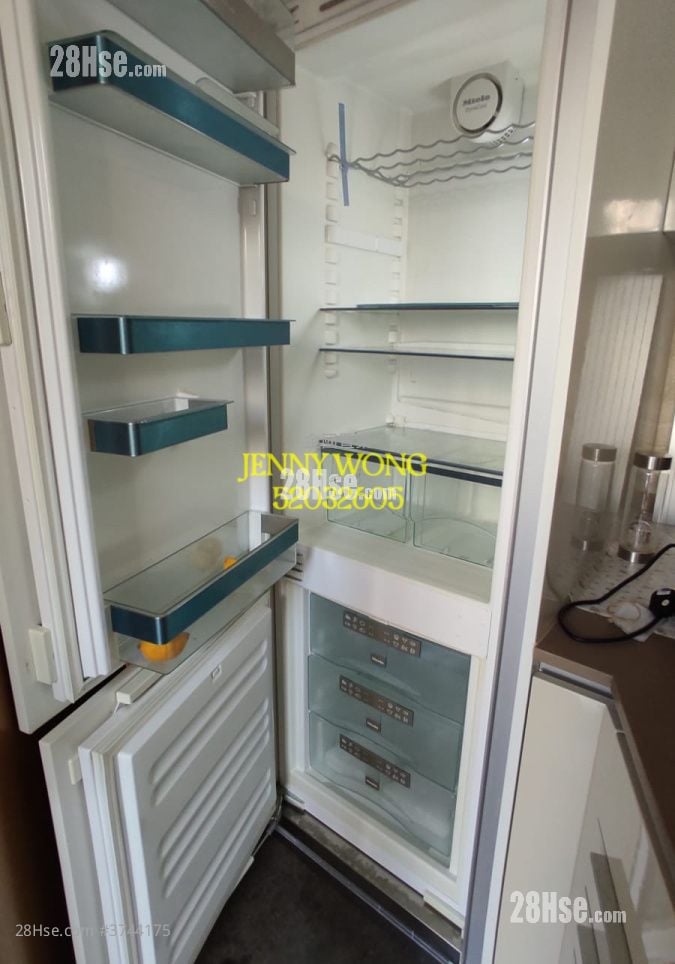 Grand Austin Sell 2 Bedrooms , 1 Bathroom 595 ft²