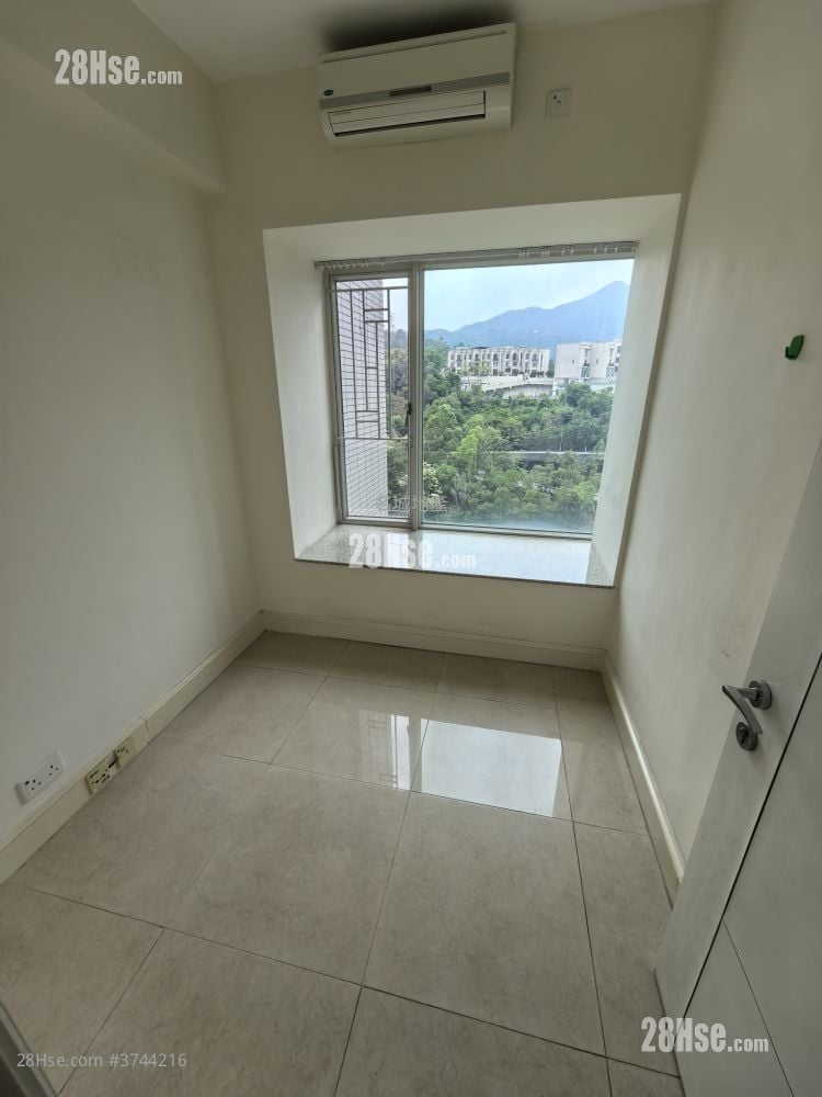 名城 售盘 4 房 , 3 浴室 958 平方尺