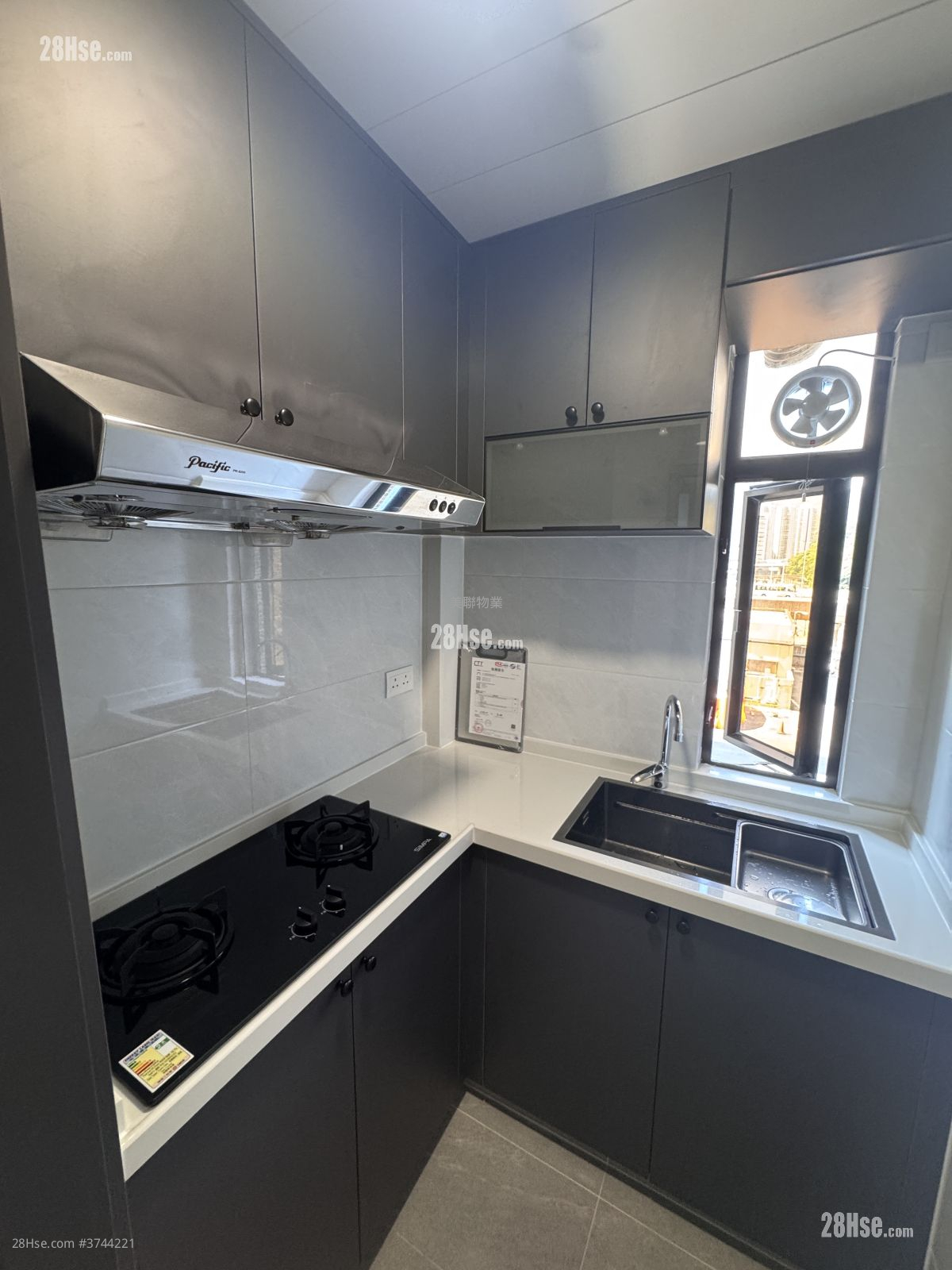 綠楊新邨 租盤 3 房 , 1 浴室 582 平方呎