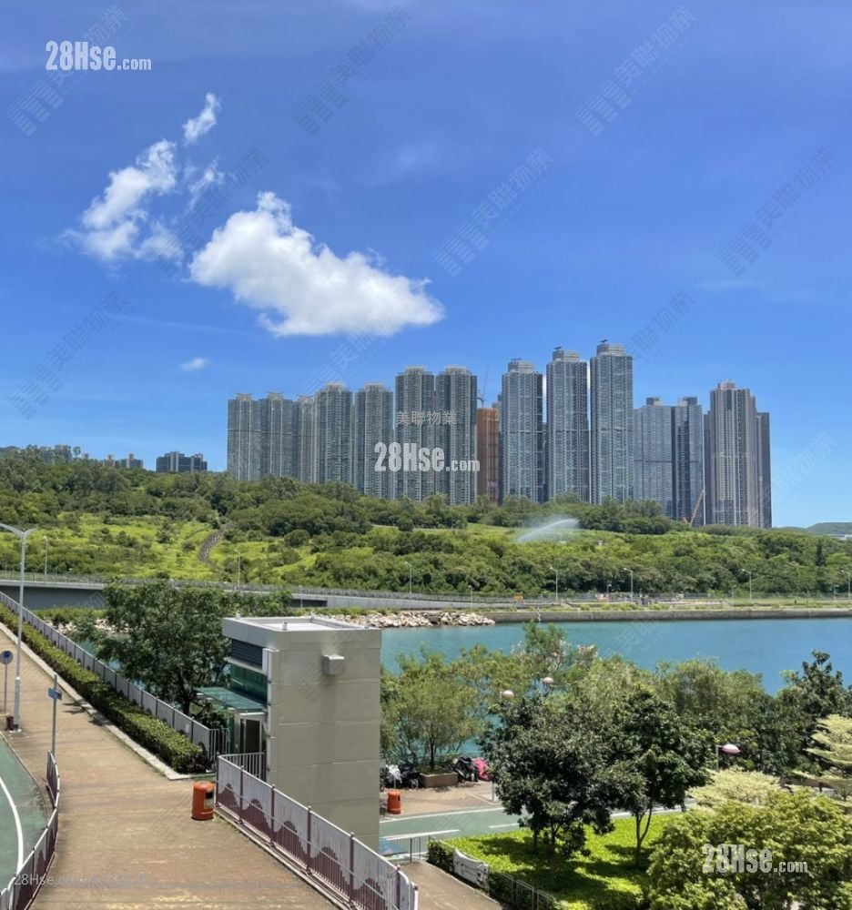 Savannah Sell 4 Bedrooms 938 ft²