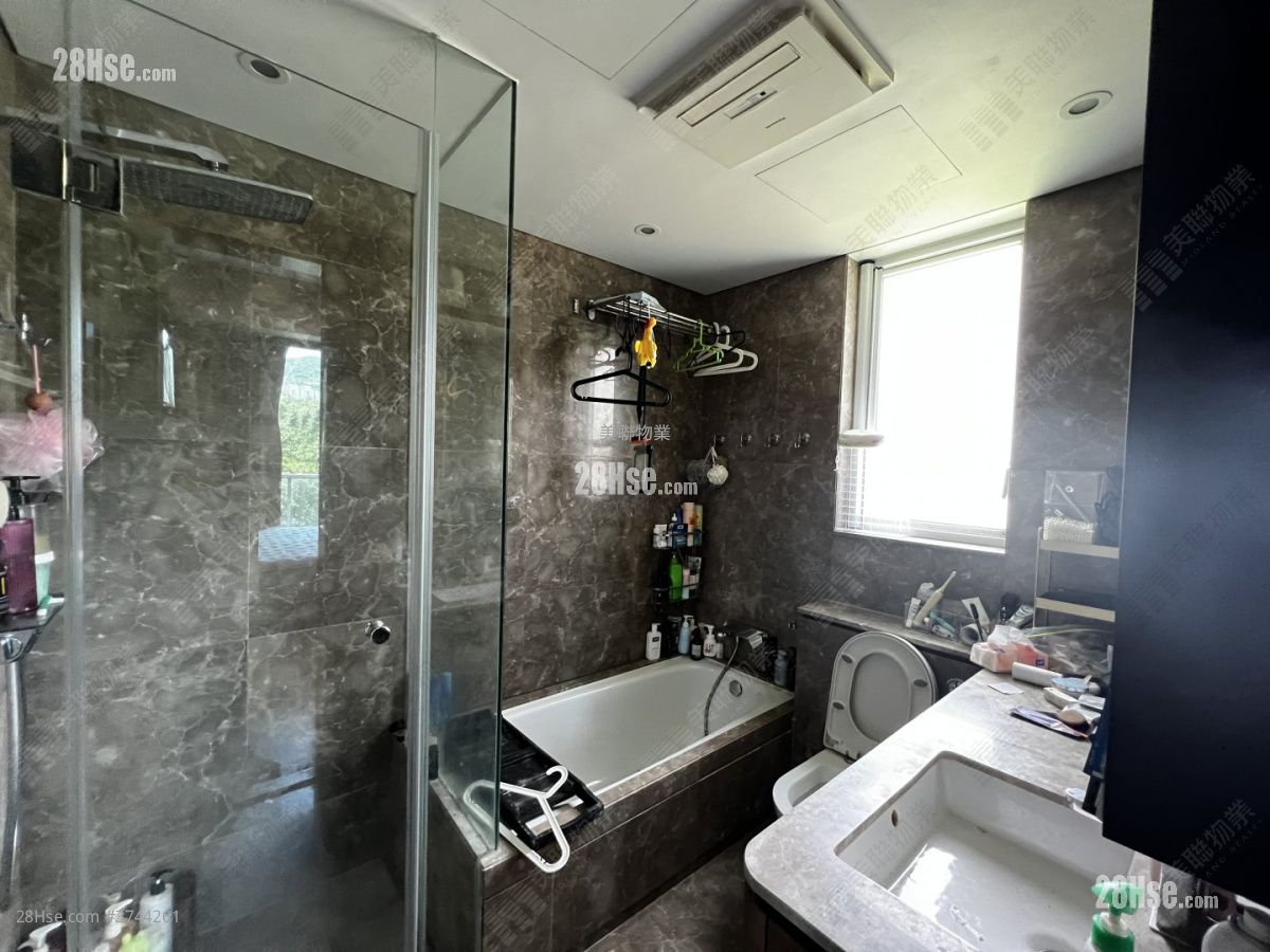 Savannah Sell 4 Bedrooms 938 ft²