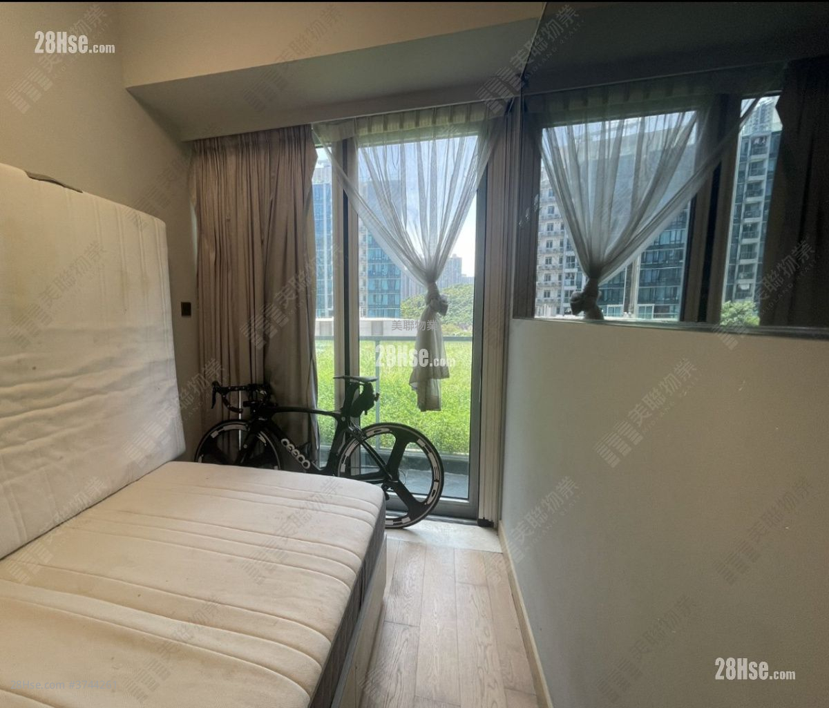 Savannah Sell 4 Bedrooms 938 ft²