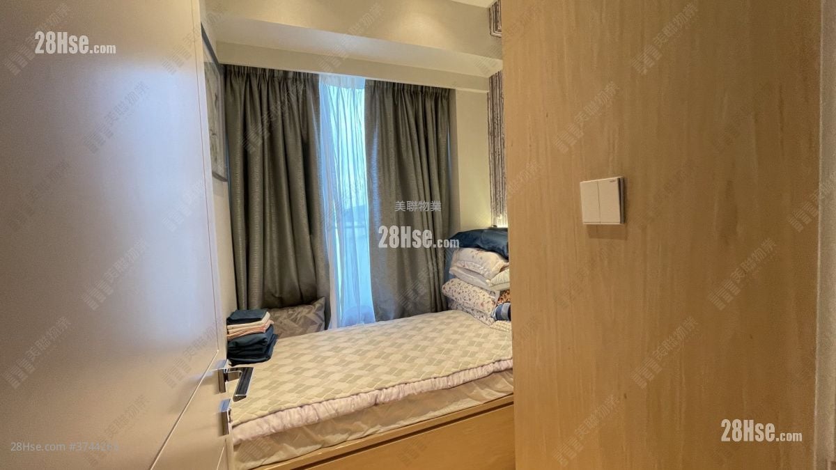 Monterey Sell 3 Bedrooms 789 ft²