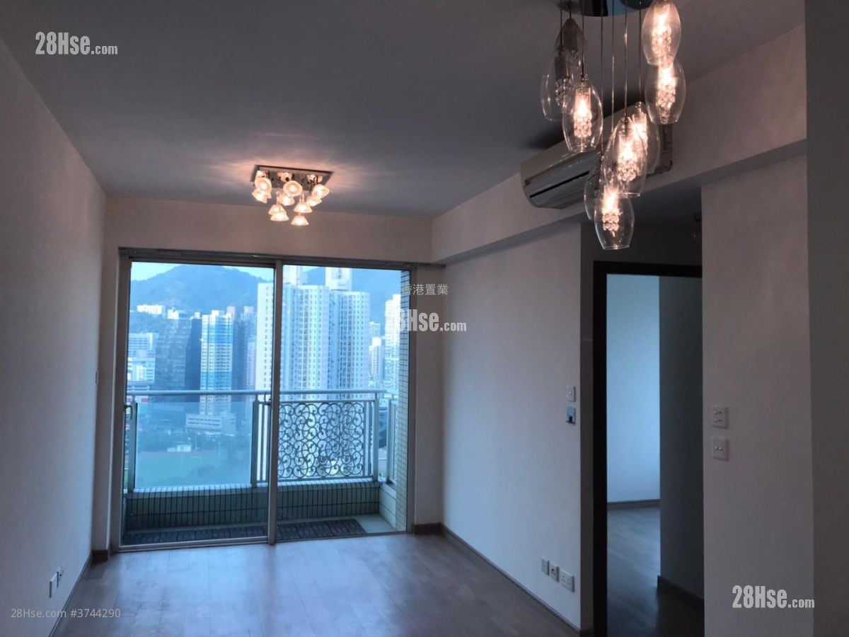 The Sparkle Sell 2 Bedrooms , 1 Bathroom 511 ft²