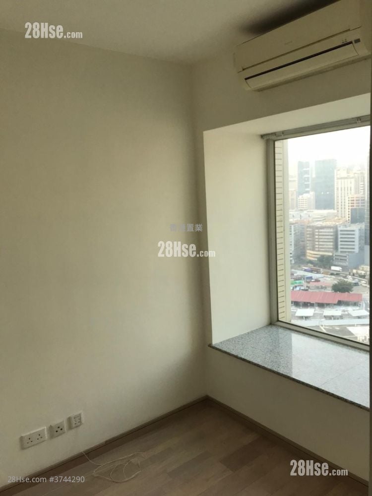 The Sparkle Sell 2 Bedrooms , 1 Bathroom 511 ft²