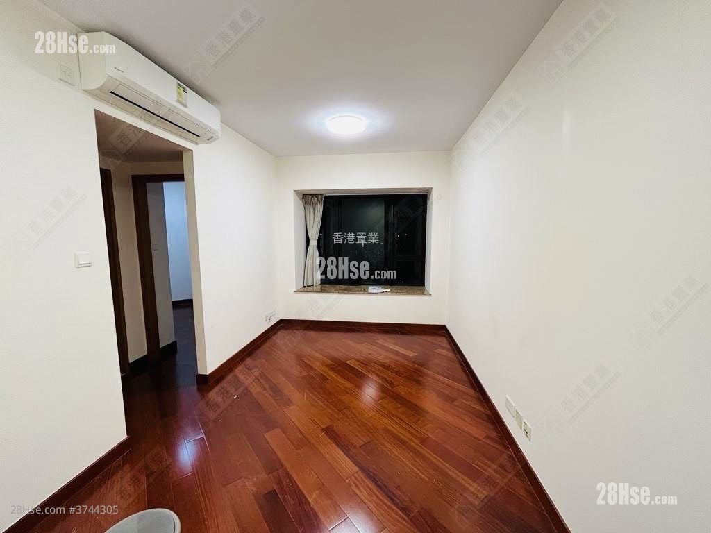 The Arch Sell 1 Bedroom , 1 Bathroom 395 ft²